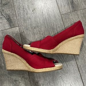 Toms Red Size 7.5 Wedges